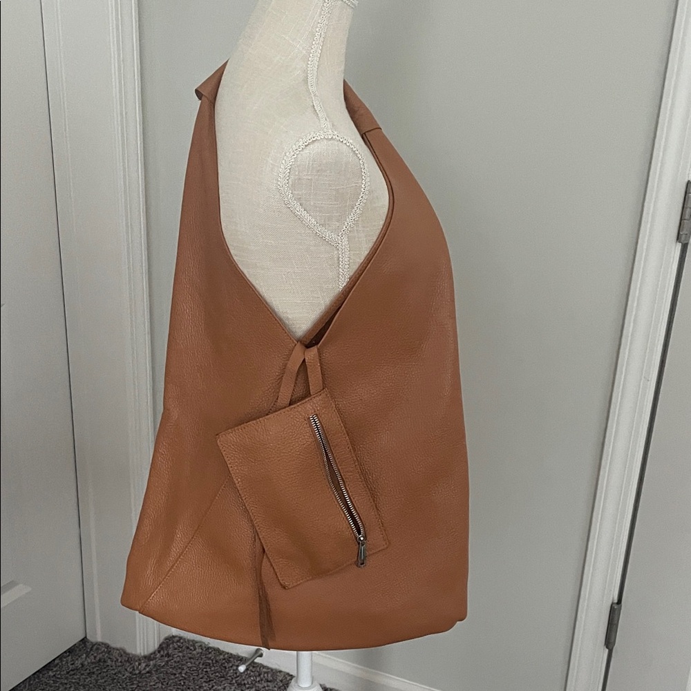 Elegant Tan Leather Hobo Bag - Picture 3 of 3